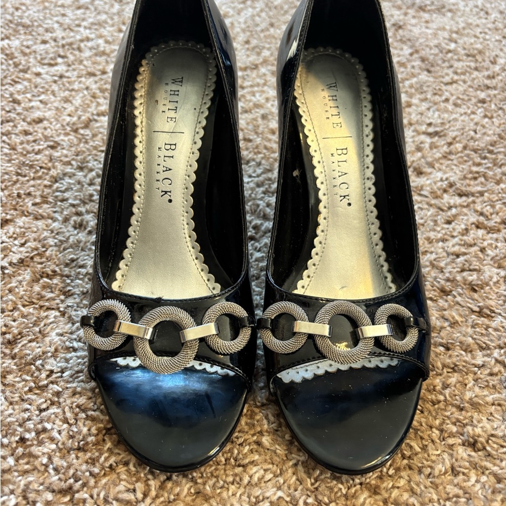 White House Black Market Black Patent Leather Chain-Accent Pumps Size 8.5M